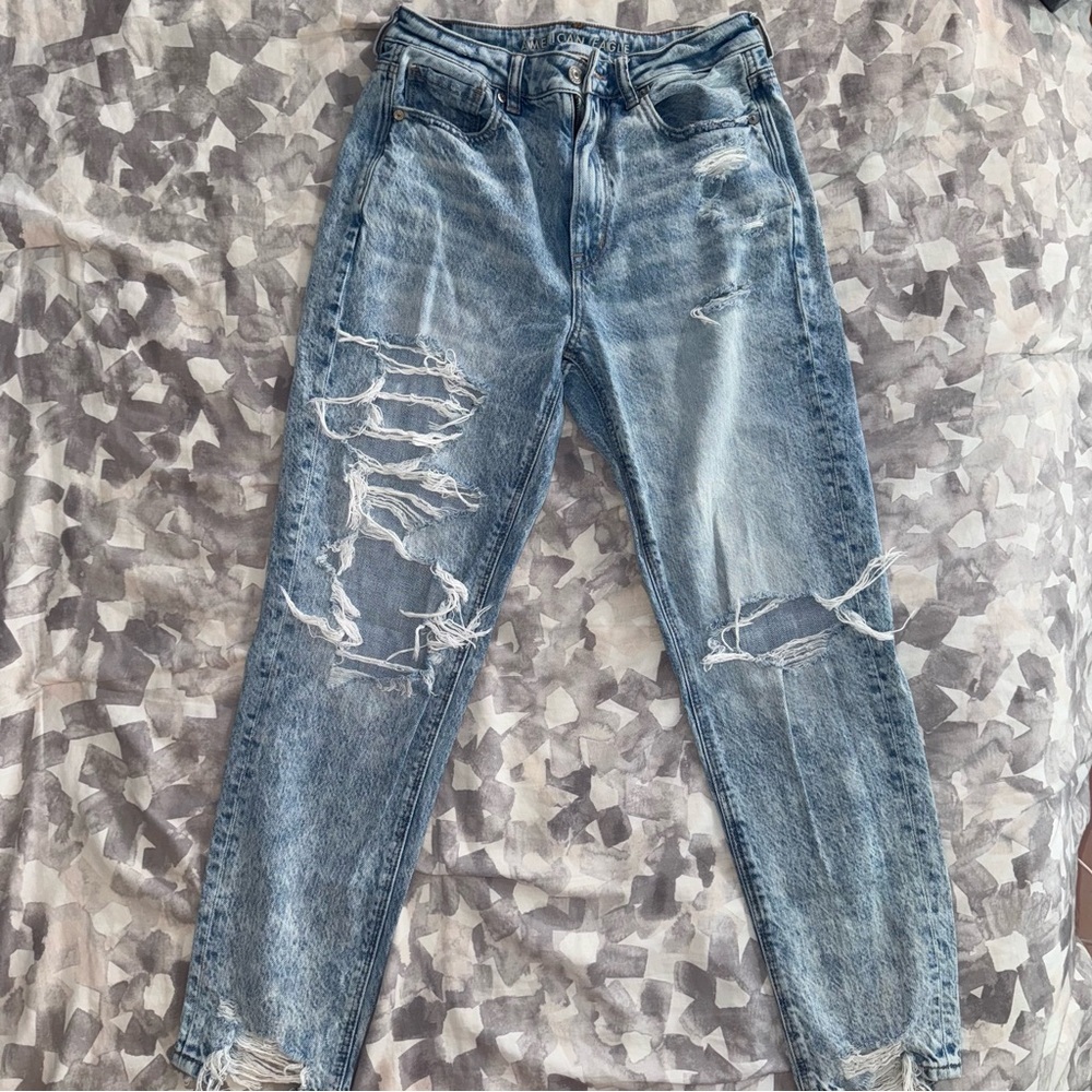 American Eagle Mom Jeans
